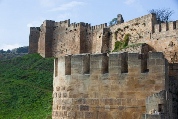 Where did the fortress with “the Day of Judgment Gates” in Dagestan come from? 