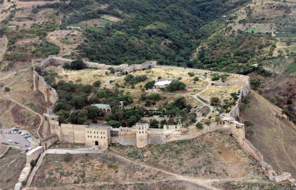 Where did the fortress with “the Day of Judgment Gates” in Dagestan come from? 