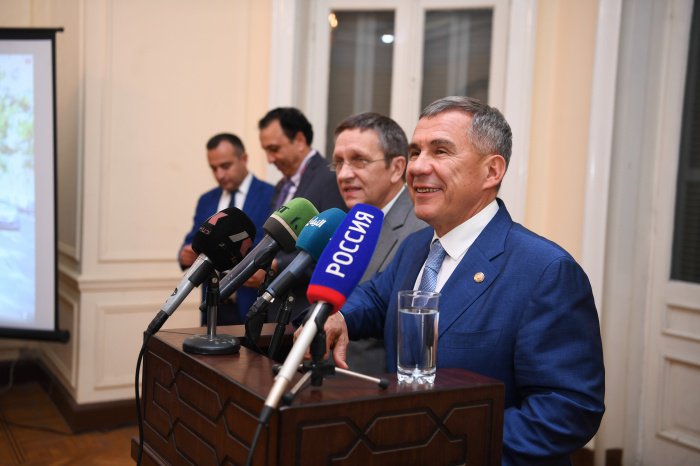 Рустам Минниханов принял участие в церемонии открытия бюста Евгению Примакову в Египте (ФОТО)