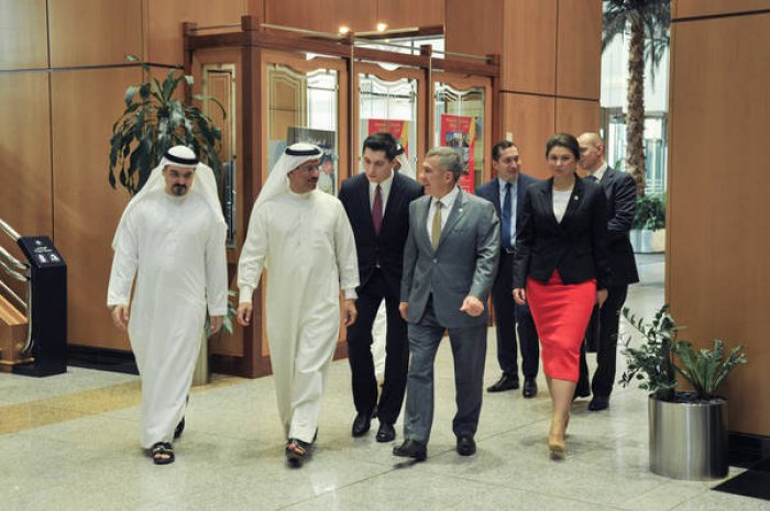Подписание Меморандума о взаимопонимании между Группой стратегического видения и Центром развития исламской экономики Дубая (ФОТО)