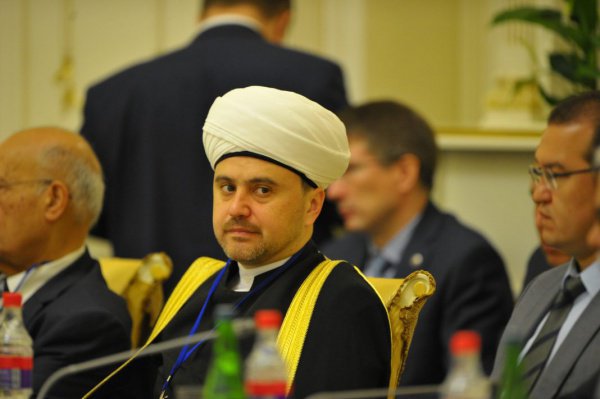 ‘It is extremely important for Russia to maintain direct friendly ties & business partnership with foreign Muslim communities’ – Rushan Abbyasov at Group Meeting in Grozny