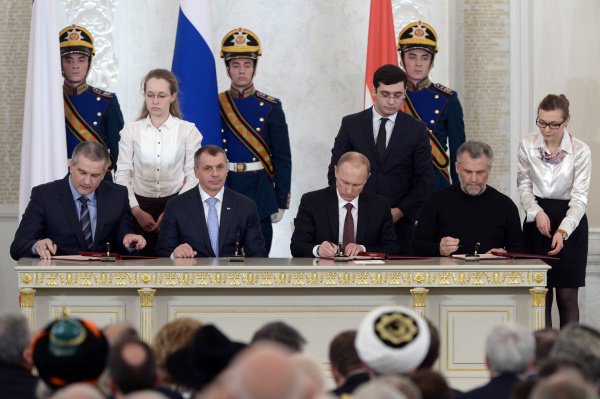 The Current Century and Russia as an Independent Civilization”. The article by Veniamin Popov