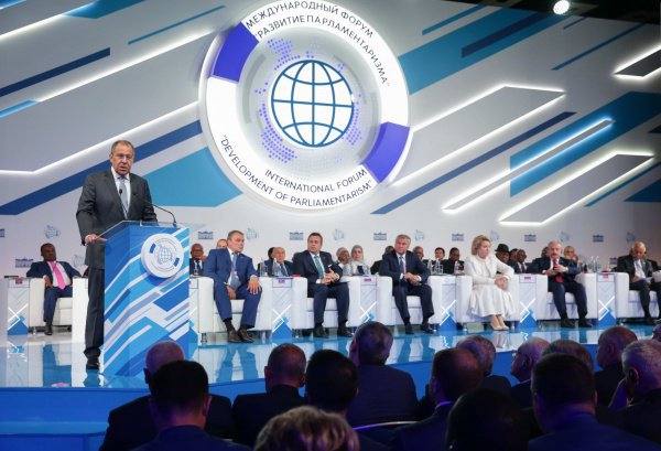 لافروف: المؤتمر العالمي للحوار بين الاديان والأعراق سيعقد في موسكو 2022
