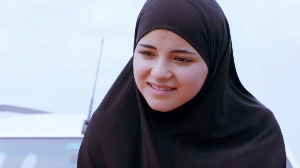 الممثلة الشهيرة تخلت عن مهنتها السينمائية من أجل الإسلام
