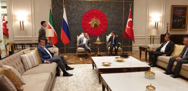 Rustam Minnikhanov made a short-term visit to Istanbul