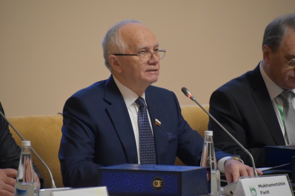 Участники международной конференции обсудили вклад Хакимова и Торекулова в развитие отношений с исламским миром