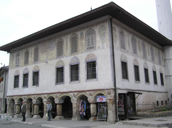 المسجد البوسني الذي نجا من الدمار 