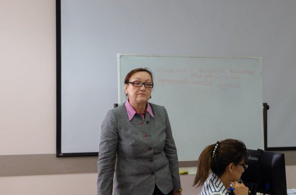 Эльмира Садыкова приняла участие в круглом столе по вопросам межрелигиозного диалога в Казани