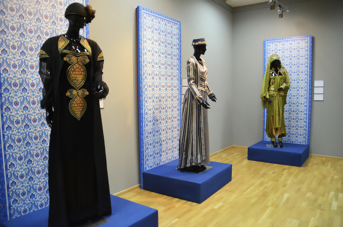 الإنكشاريون، تحسين ملابس الملكة سيويوم بايك والأزياء التركية - بماذا تميز معرض 