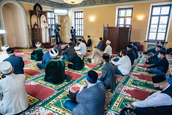Ид аль-Фитр-2021: как мусульмане мира провели месяц Рамадан