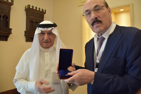 Yousef Al-Othaimeen was awarded the badge of the Russian Ministry of Foreign Affairs