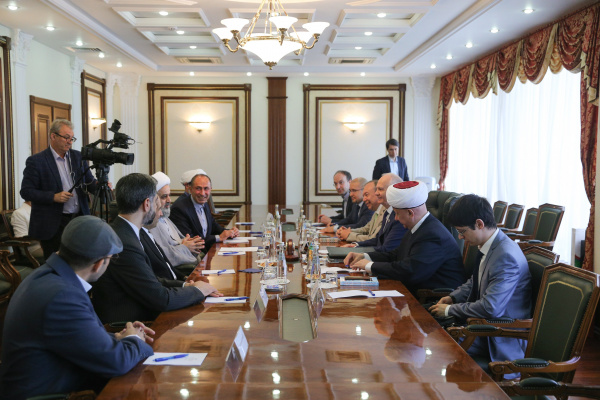 Mukhametshin held a meeting with Shahriari