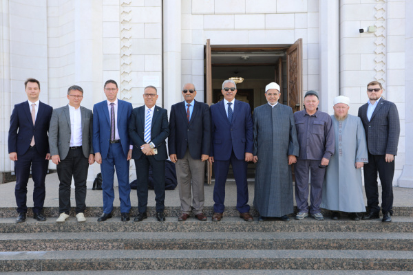 رئيس جامعة الأزهر يأمل أن تُسهم أكاديمية 