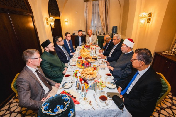 Al-Azhar University Delegation Visits Religious Board of Muslims of Tatarstan