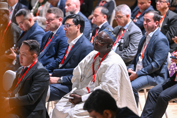 Рустам Минниханов и Валерий Фальков приняли участие в пленарном заседании четвертого Казанского глобального молодежного саммита