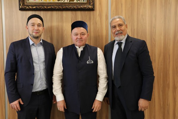 Conference in BIA Focuses on Role of Interfaith Dialogue in Youth Patriotic Education