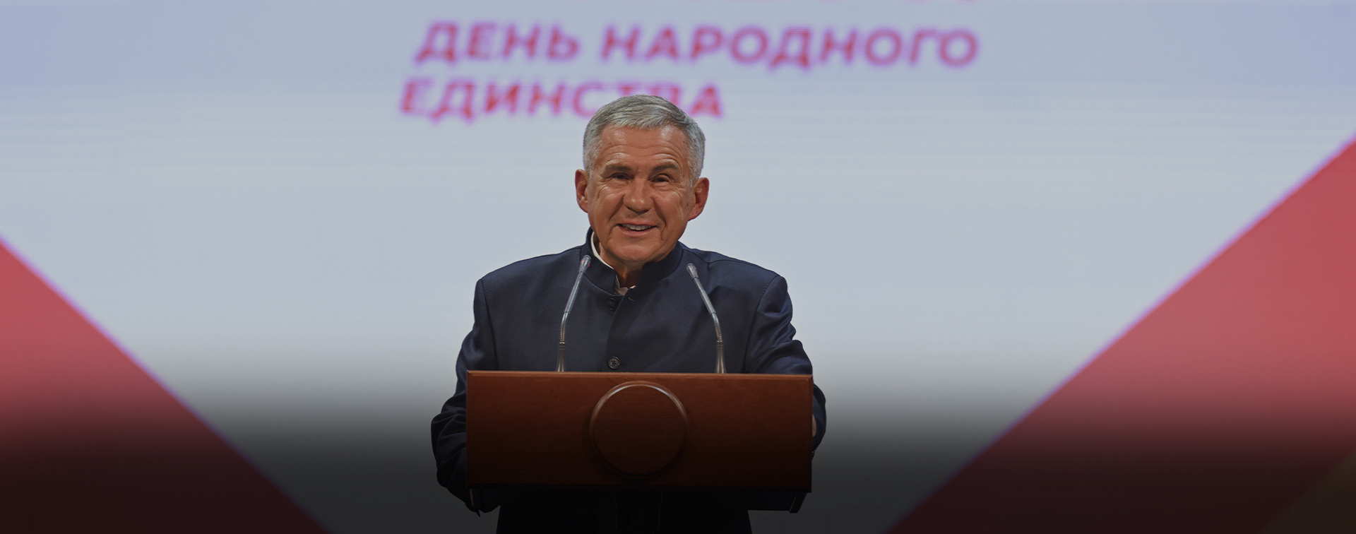 Hojatxonadagi ayolning yashirin kamerasi. Onlayn tomosha qiling.