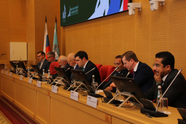 Фарит Мухаметшин принял участие в «Дне арабиста 2025» в Финансовом университете при Правительстве России