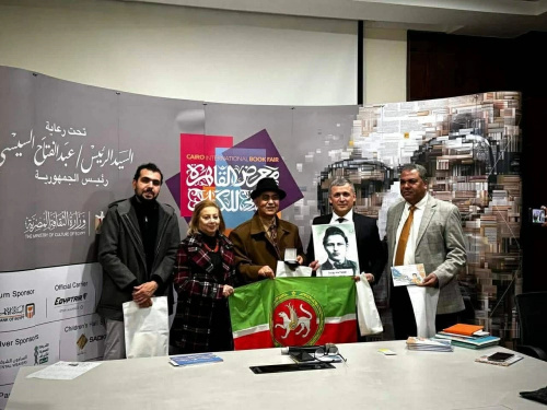 البصمة الثقافية للعالم الإسلامي: حكاية من تتارستان تأسر معرض 