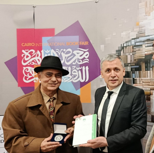 البصمة الثقافية للعالم الإسلامي: حكاية من تتارستان تأسر معرض 