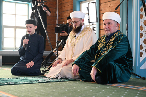 مينيخانوف يستقبل عيد الفطر في مسجد يعود تاريخه إلى أوائل القرن العشرين